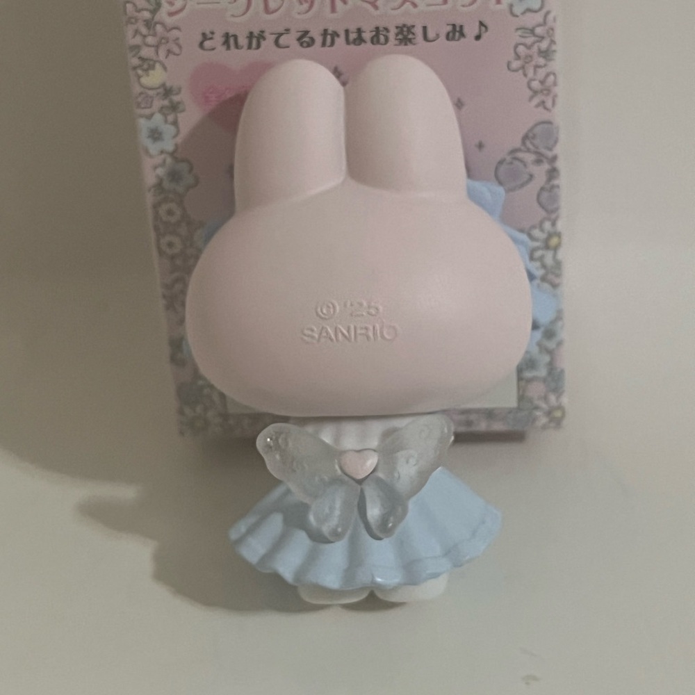 My Melody 50th Anniversary Snow Fairy Blind Box Figure (Japan) - Picture 3 of 7